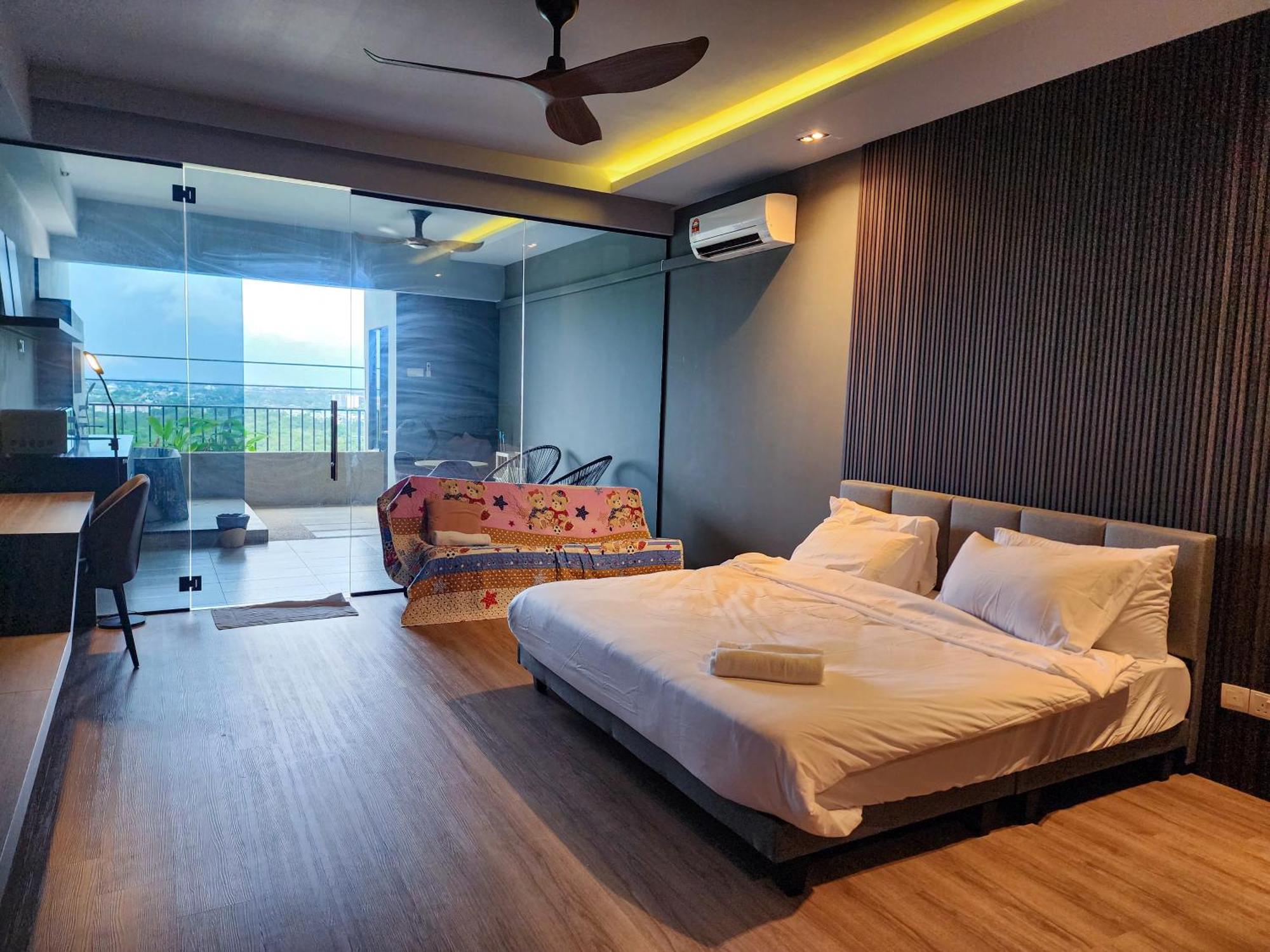 Bayu Marina -- Bathtub, 5 Mins To Mid Valley #2pax By Cowidea * Johor Bahru